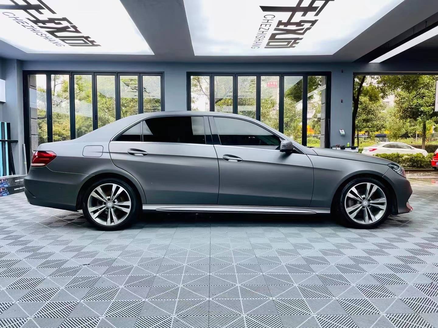 奔驰e300贴膜ekfilm改色膜amg山灰_搜狐汽车_搜狐网