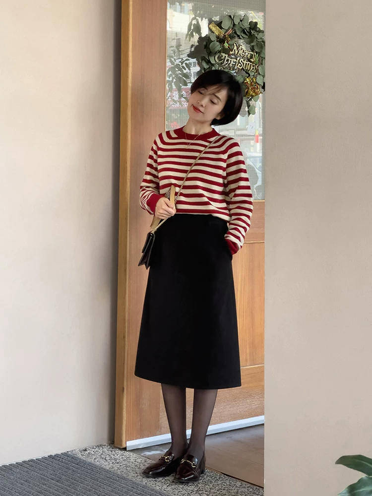 颜色 作为冬季最实用单品，“毛衣”能让你轻松演绎高级，适合熟女