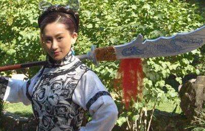 东北一家人|21岁演《东北一家人》走红，嫁赵文卓后专心生子，现已无人记得