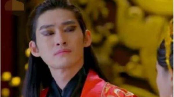 邓伦男星红衣古装造型：邓伦妖艳、任嘉伦帅气，只有他不堪入目！