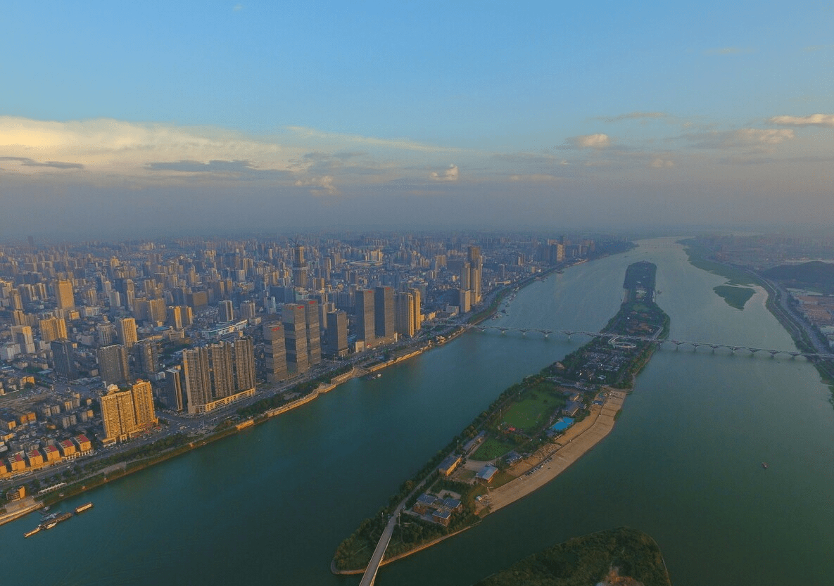 原创湖南长沙楼市的危机回不去的房价巨量的人口流入长沙