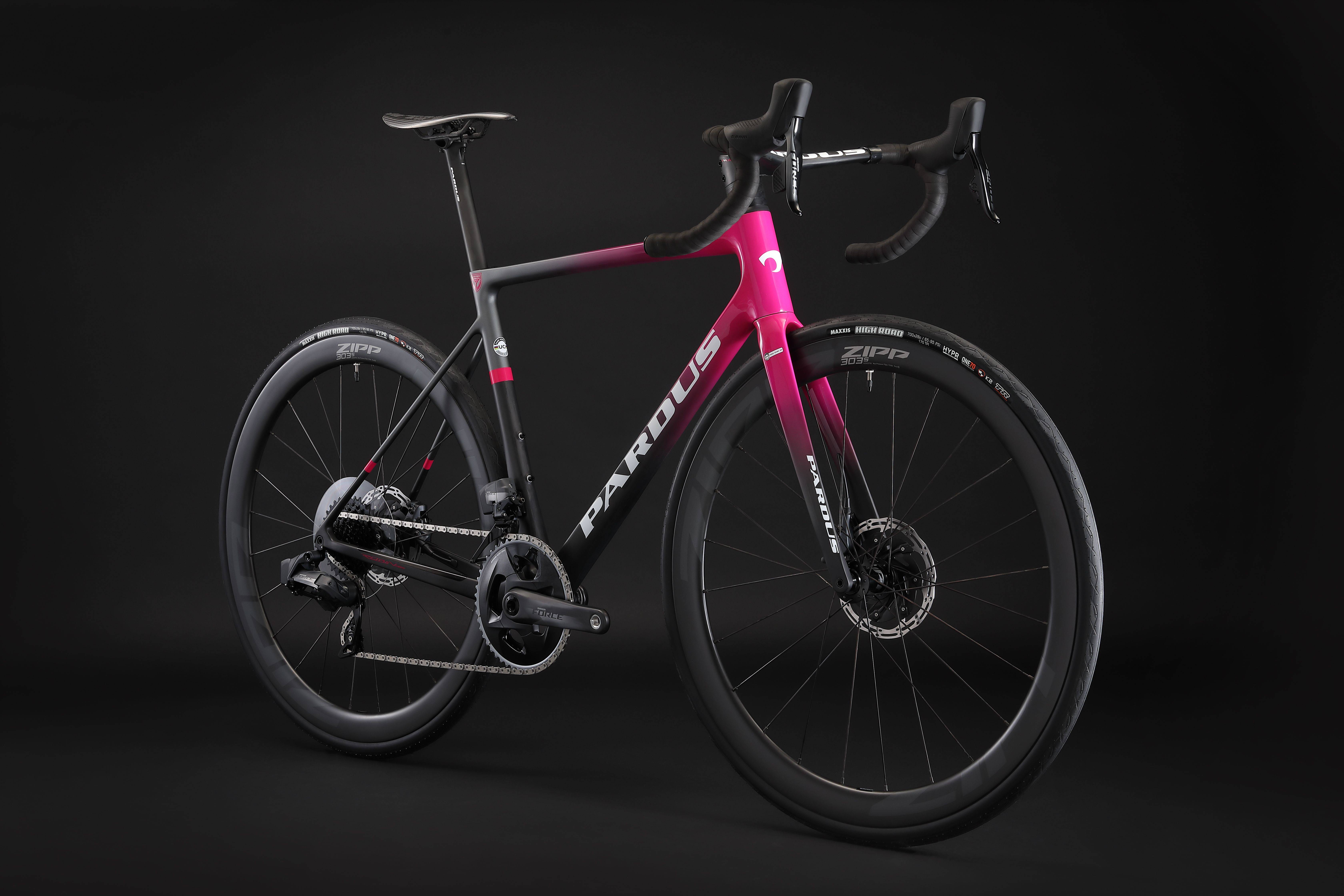 瑞丽 PARDUS瑞豹Robin EVO入选海宁杯?2021瑞丽轻奢品牌大赛Top30