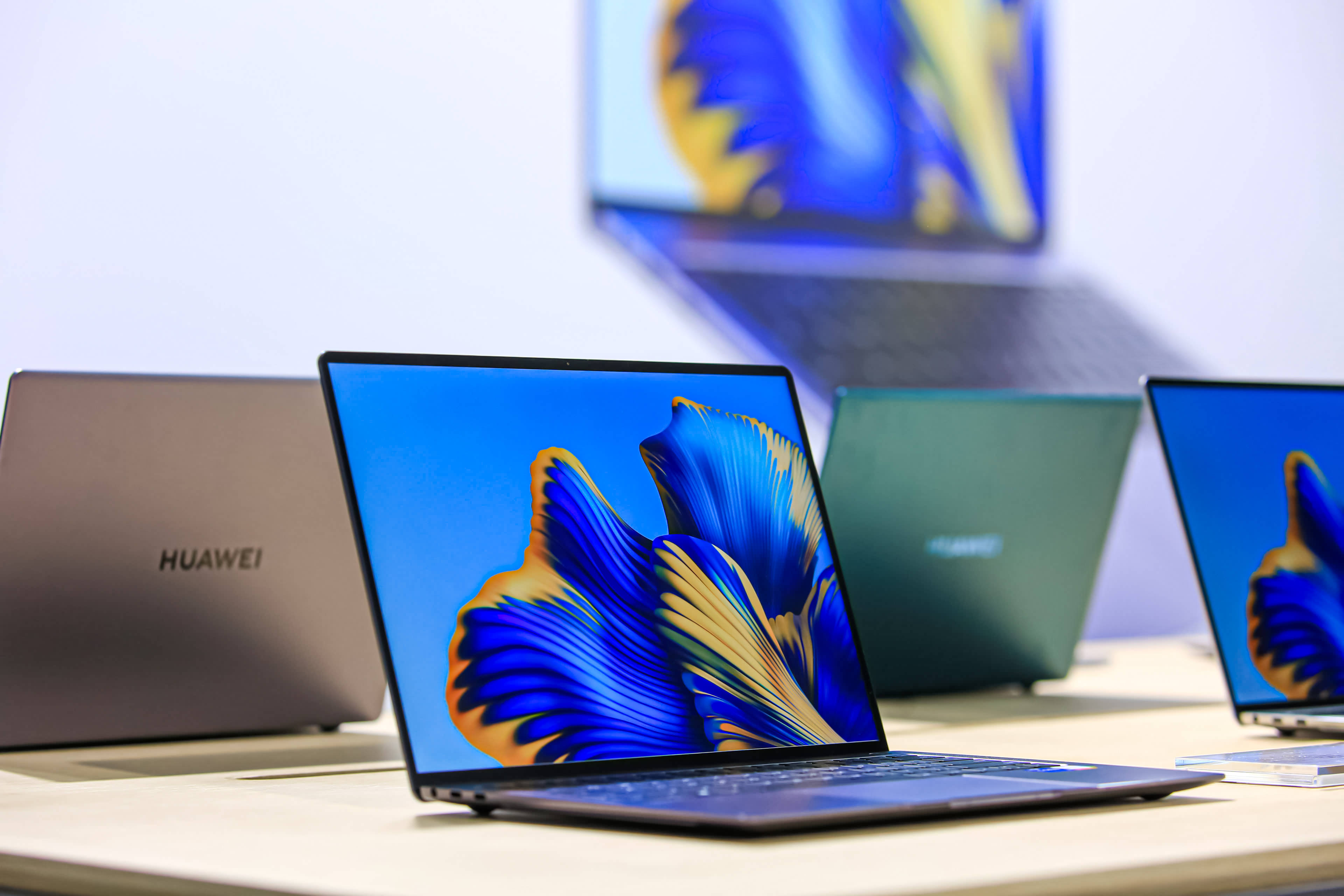 matebook x pro笔记本电脑发布,估计苹果快坐不住了_华为_macbook