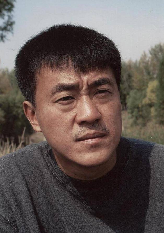 在在白鹿原中,特又将手覆鹿子霖那股争强好胜的劲挥洒的淋漓尽致.