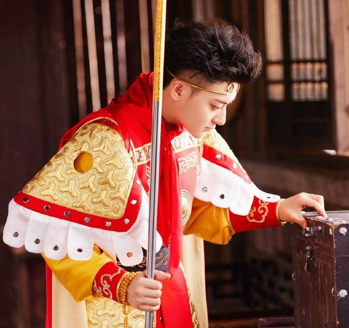 什么|谁说那英不适合《萌探探探案》？智斗卧底和黄子韬，没她真赢不了