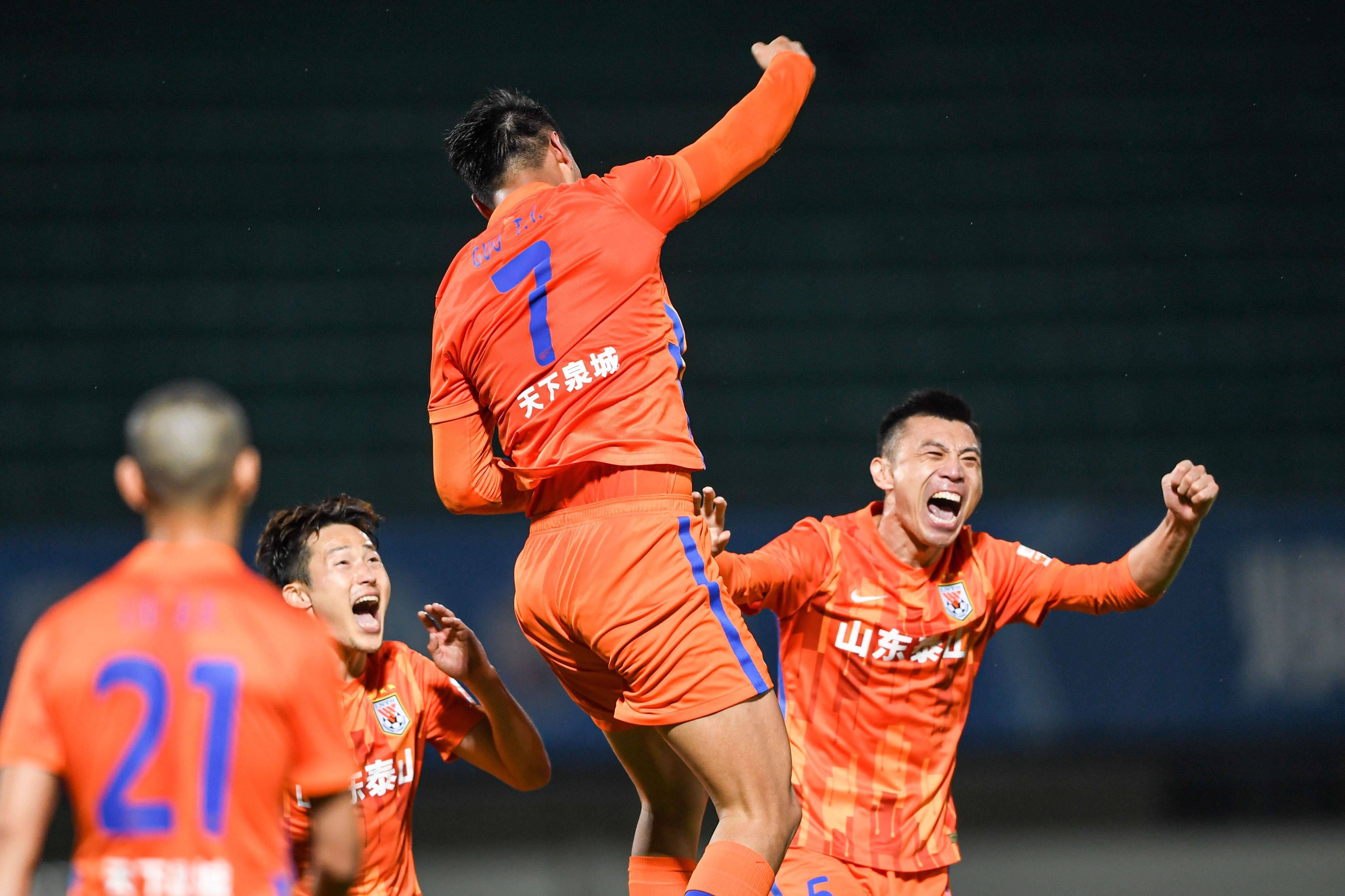 杨毅:小郝我也等着呢_球迷_泰山队_理性