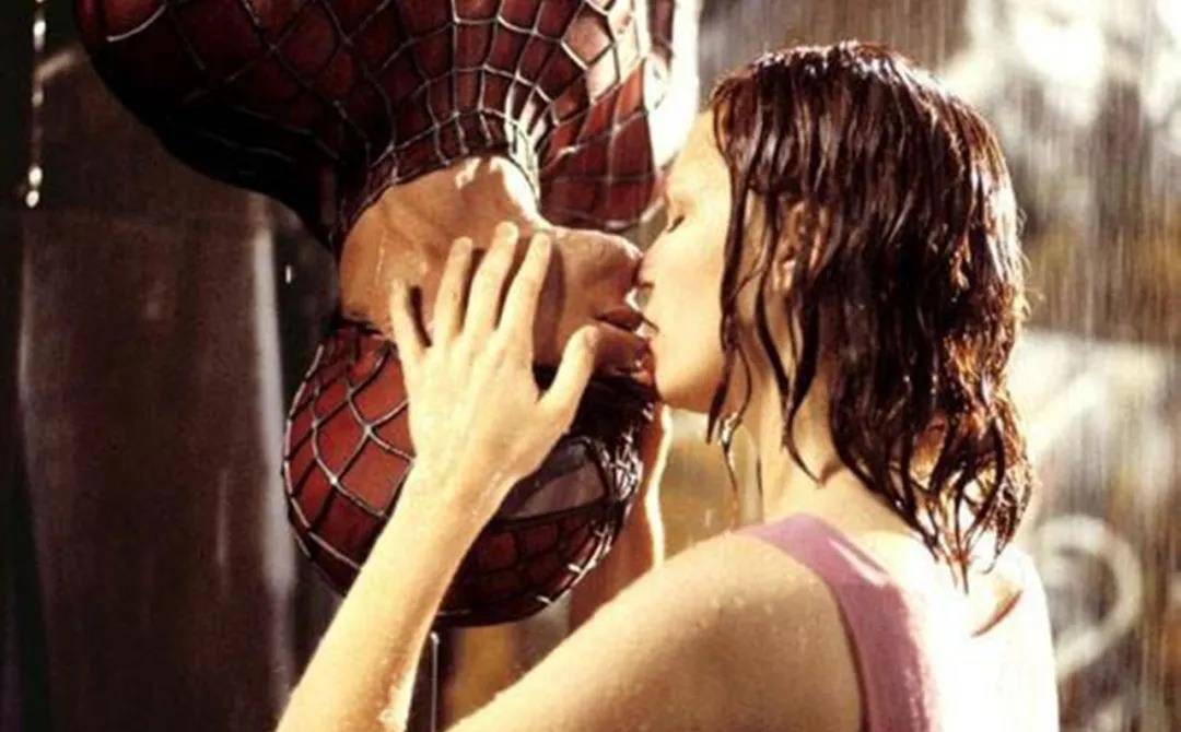 全球|《蜘蛛侠3》三蛛同框！46岁托比马奎尔复出，苍老憔悴，令人唏嘘