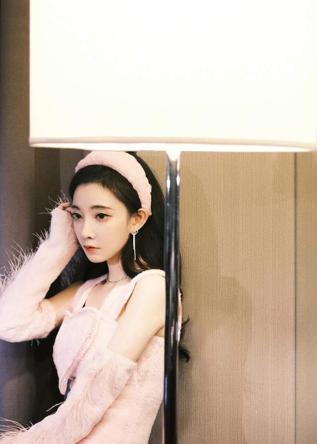 不管怎么说,冯提莫出道7年时间,也积累了许多粉丝