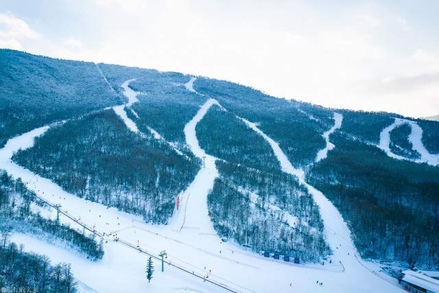 滑雪|冬季东北航拍，吉林北大湖滑雪度假区，冰天雪地梦幻得不敢相信