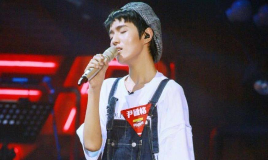 名字|《好声音》第二期,尹毓恪够大牌了,可后面还有两位学员更大牌