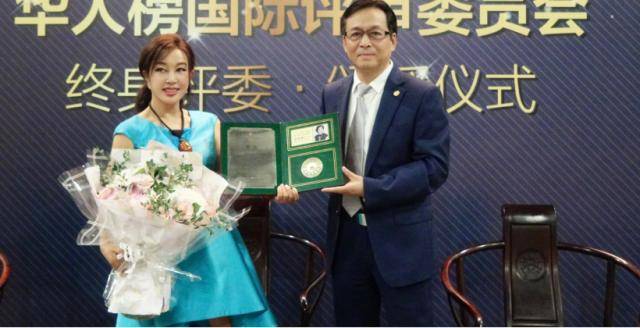 身材 刘晓庆64岁气质优雅,马尾辫发型搭配连衣裙,干练时髦又减龄