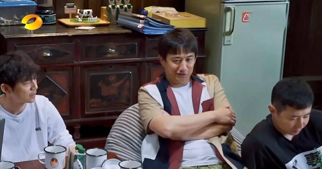 众人商量音乐会曲目,张艺兴终于露出"真面目",太有魅力了_吕思清_王弢