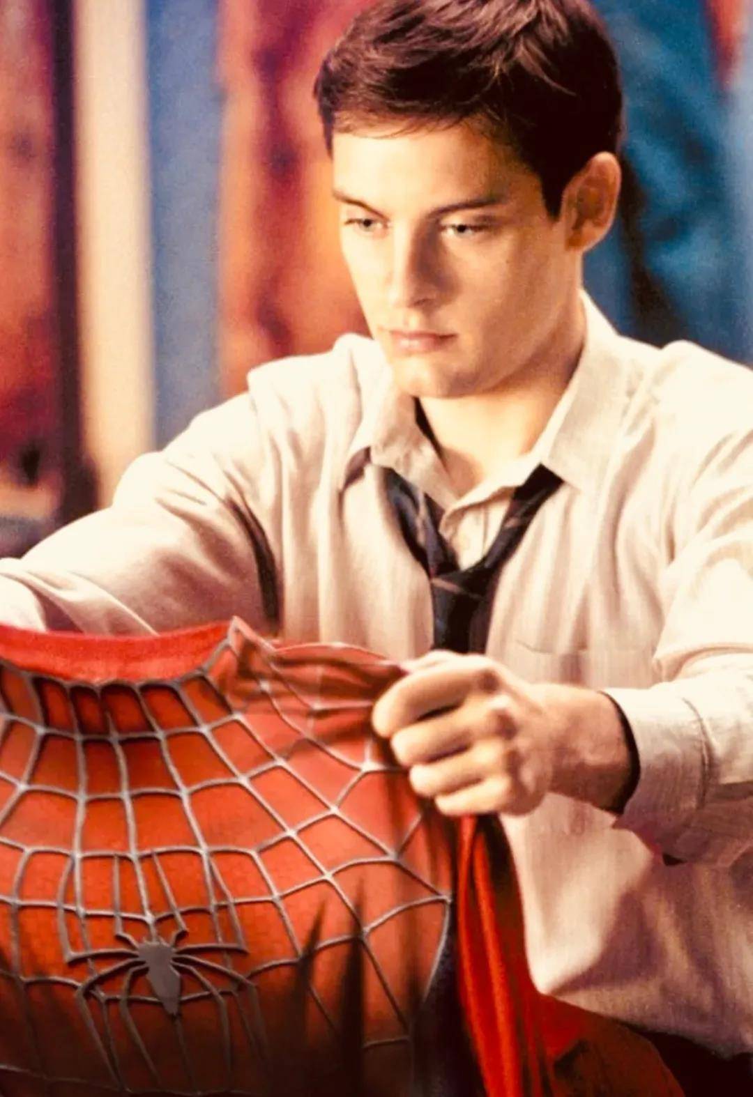 全球|《蜘蛛侠3》三蛛同框！46岁托比马奎尔复出，苍老憔悴，令人唏嘘