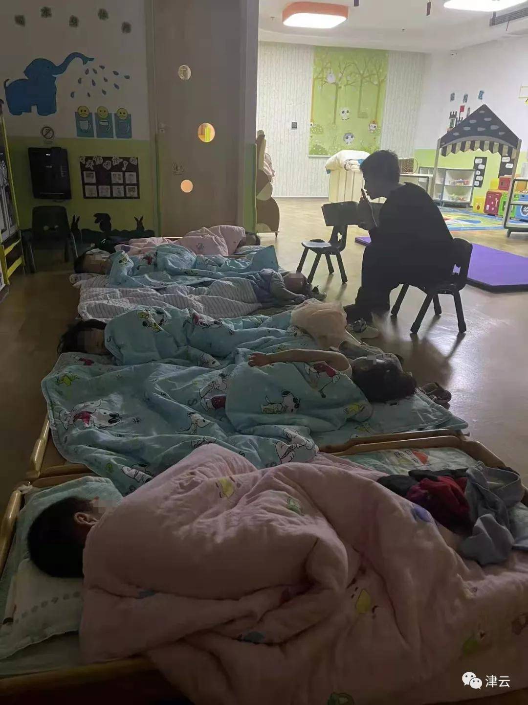 疫情|南开华苑：1个偶尔途经的“奶站”和82名幼儿的“勇敢者之夜”……