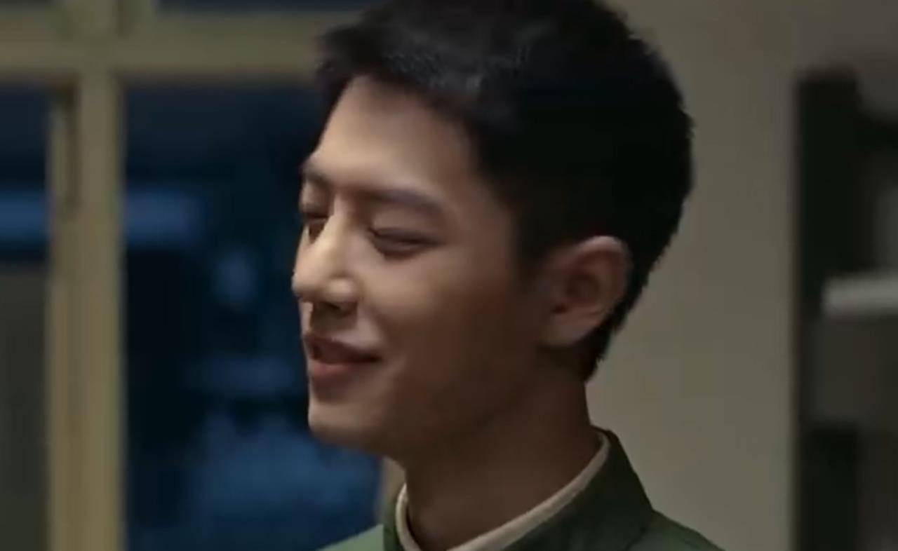 钟楚曦|《王牌部队》开播，角色身份全曝光，演员名单排序巧妙