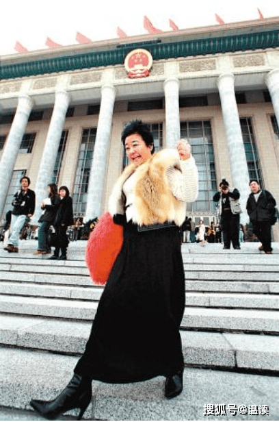 原创亚洲女首富龚如心自爆每月只花3000元晚年却被风水师骗30亿