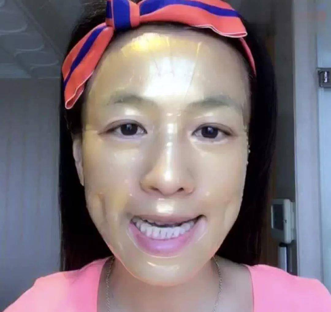 广告张庭微商广告打到巴黎地铁站，真要变成正规护肤品牌子了？