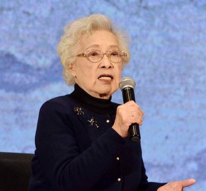 原创被周总理称为中国最美女性已99岁的秦怡老了依旧如此美丽