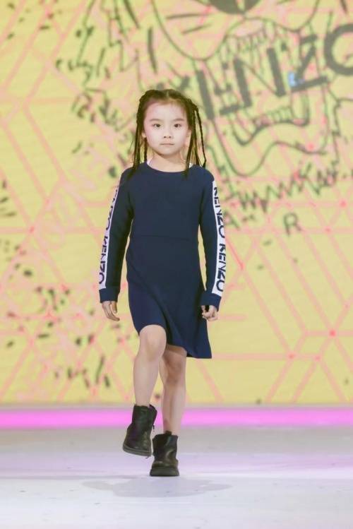 李昭英 2021 FASHION TOP时装周完美谢幕