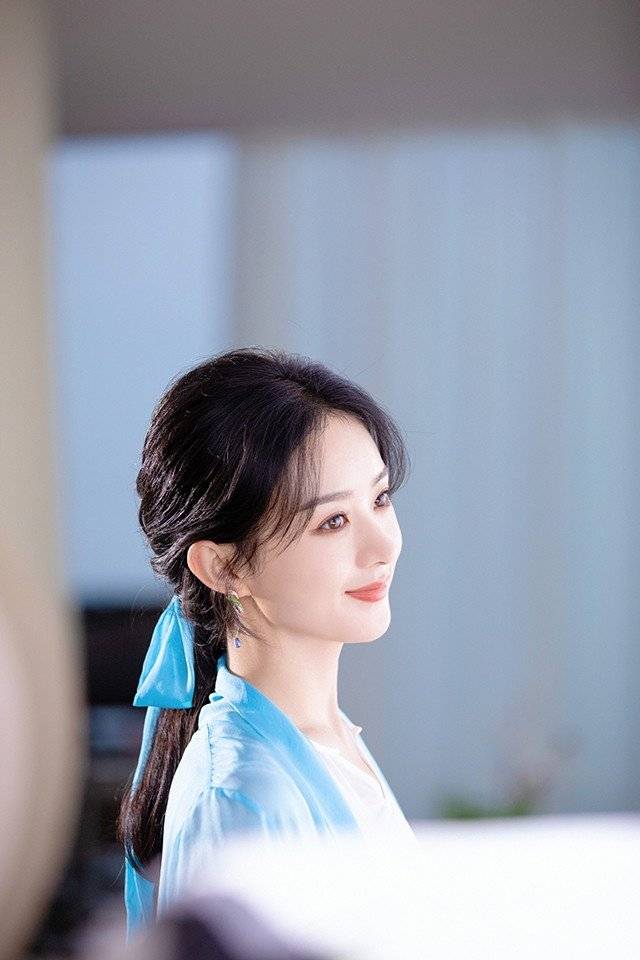 陈珊|10大收视女王决战2022！赵丽颖杨幂春节PK，刘亦菲对打迪丽热巴