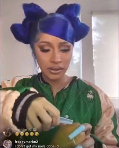 因为|世人觉得她好“婊”，但我好爱