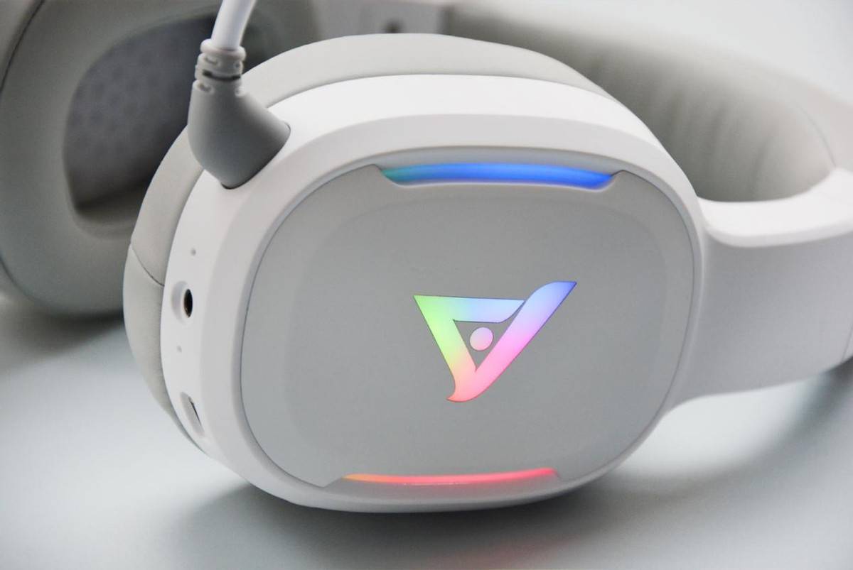 专为电竞而生钛度御风者ths316电竞耳机游戏体验