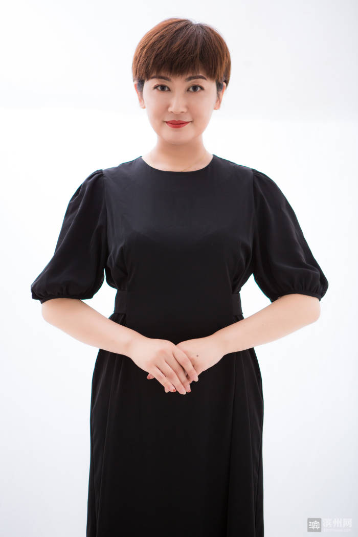 马蕾和她的马蕾舞校帮助每一个热爱舞蹈的孩子在人生舞台上闪闪发光