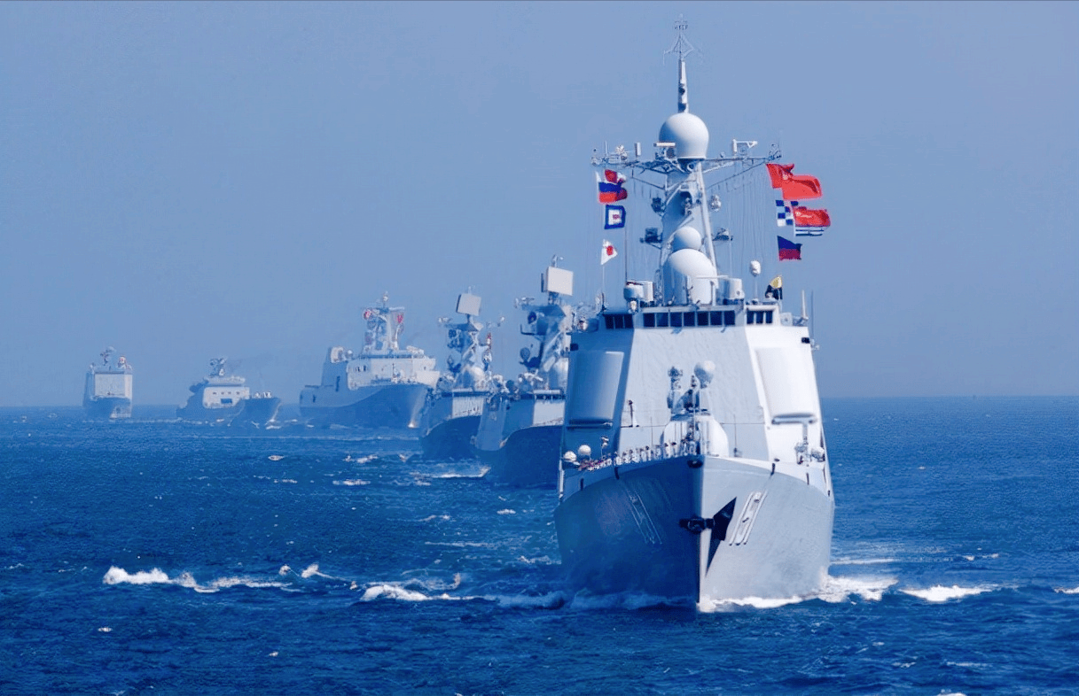 中国军事装备10年爆发,款装120万吨军舰,700架战机,1000辆坦克_我国