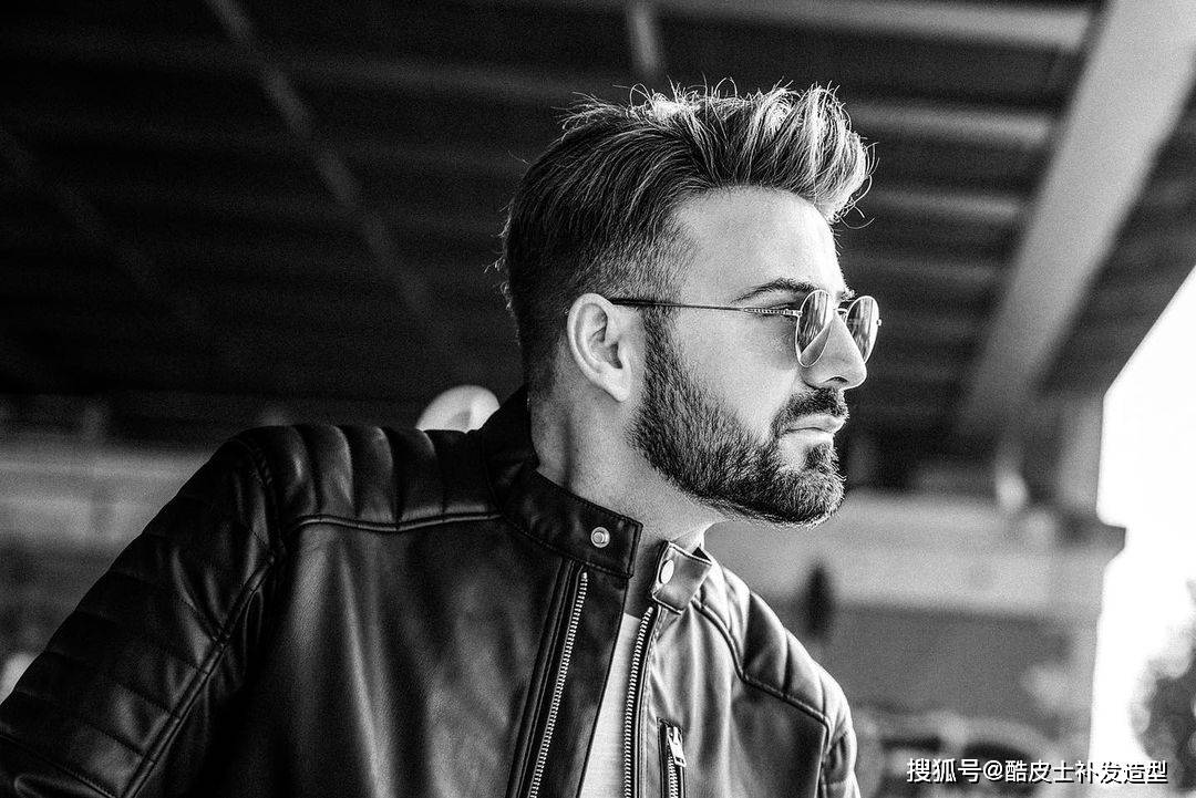 斯蒂芬·扬扎克20岁秃顶，如今却是有上万粉丝的时尚达人！前后反差完全不输楚淇