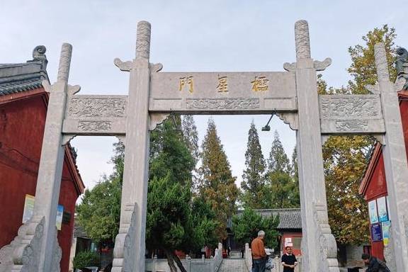 安徽小县城中的大孔庙：距今700年，占地辽阔还没门票