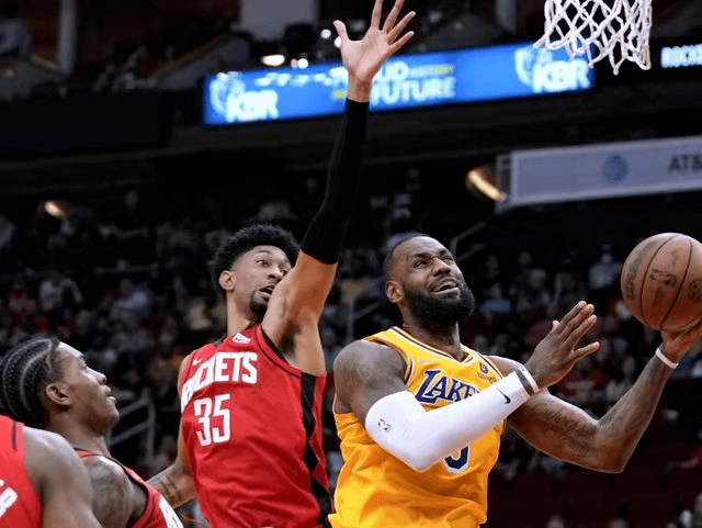 比賽|比肩喬丹！近5戰(zhàn)場(chǎng)均34＋10＋6，湖人戰(zhàn)績(jī)不佳但詹姆斯理應(yīng)得到尊重