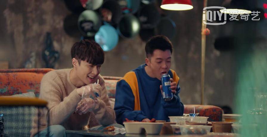 庄睿|《黄金瞳》王栎鑫被称“猪队友”，张艺兴却宠他胜过女主