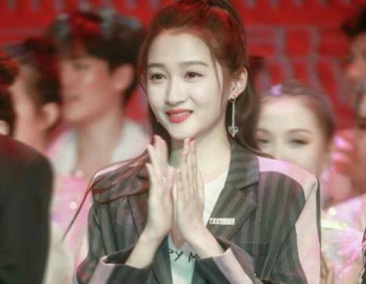 女神刘海对女星颜值影响堪比“换脸”：有人瞬间变老，有人直接认不出