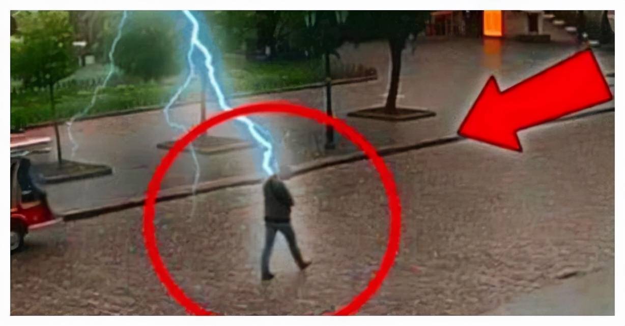 倾覆认知印尼男子雨天撑伞遭闪电击中是何原因闪电威力多猛