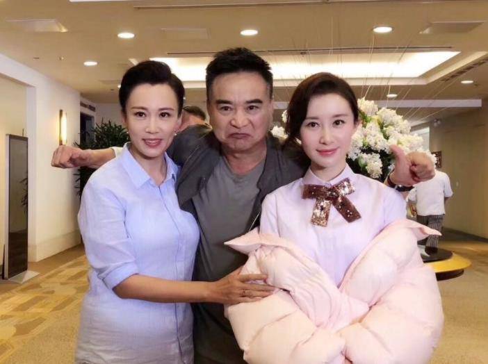 女人多少岁结婚生子最好 4d370e60301541e4b4c4dac478ed5662.jpeg