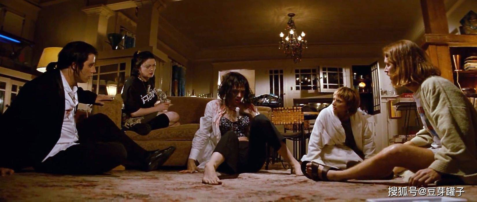 时代|《低俗小说》：后现代经典电影，影响一个时代的经典神作