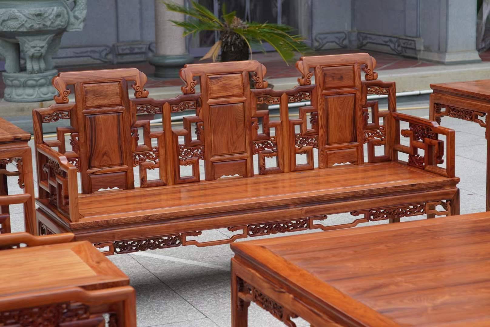 典型的明式沙发做的确实美给人一种焕然一新的感觉