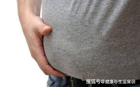 男性开始衰老还会会伴随“2大2小”？不妨对照自查，若没中或还年轻