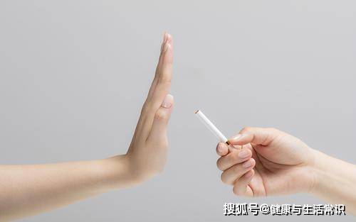 男性开始衰老还会会伴随“2大2小”？不妨对照自查，若没中或还年轻