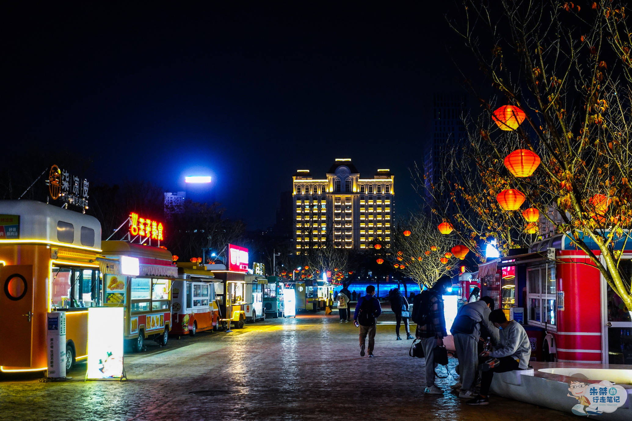 沙洲|宜昌一特别的夜市，年轻人喜爱有加，坐落在与葛洲坝并列的江心沙洲