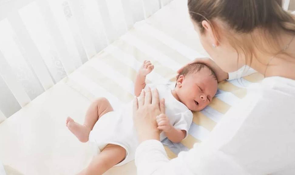 新生儿什么时候可以看到东西 3f2fb5604a48498aafc3898f546d0d4f.jpeg