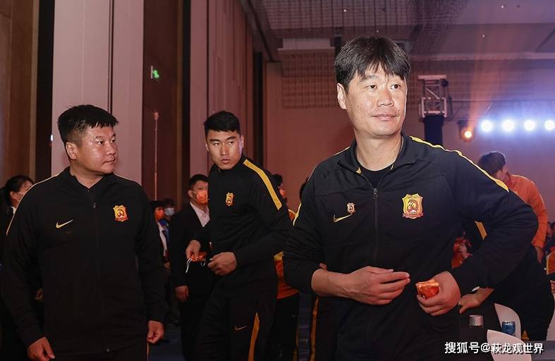 足球|孙继海将进入国足！中国足球江湖是人情世故？李霄鹏拒绝春节添堵