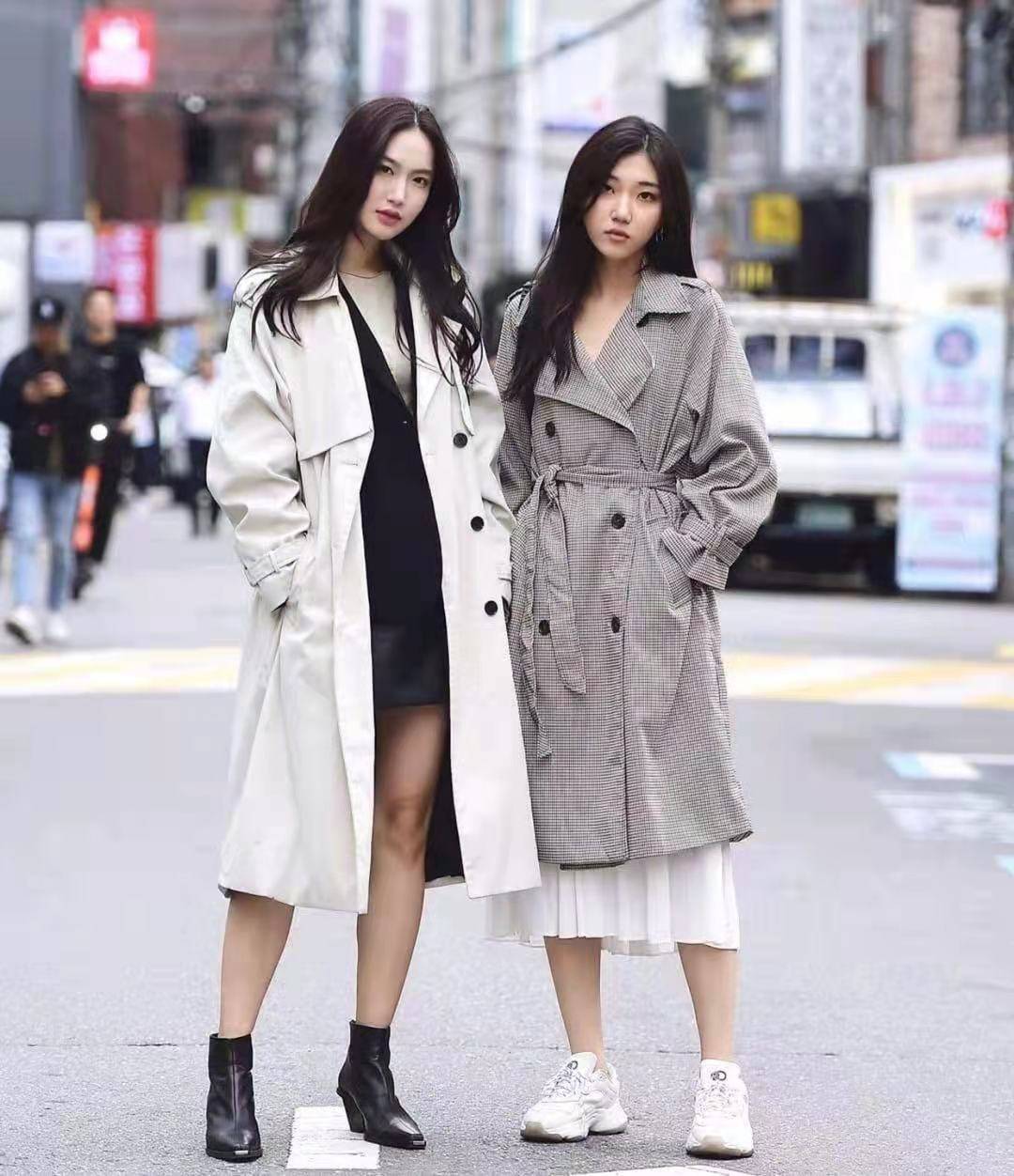 眼睛 还是韩国街拍最自然，一点也不辣眼睛！穿搭简约时尚值得借鉴！