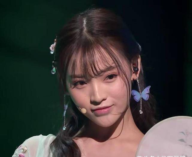 凌霄|《以家人之名》中的初恋脸美女，参加选秀出道，身世经历却很凄惨