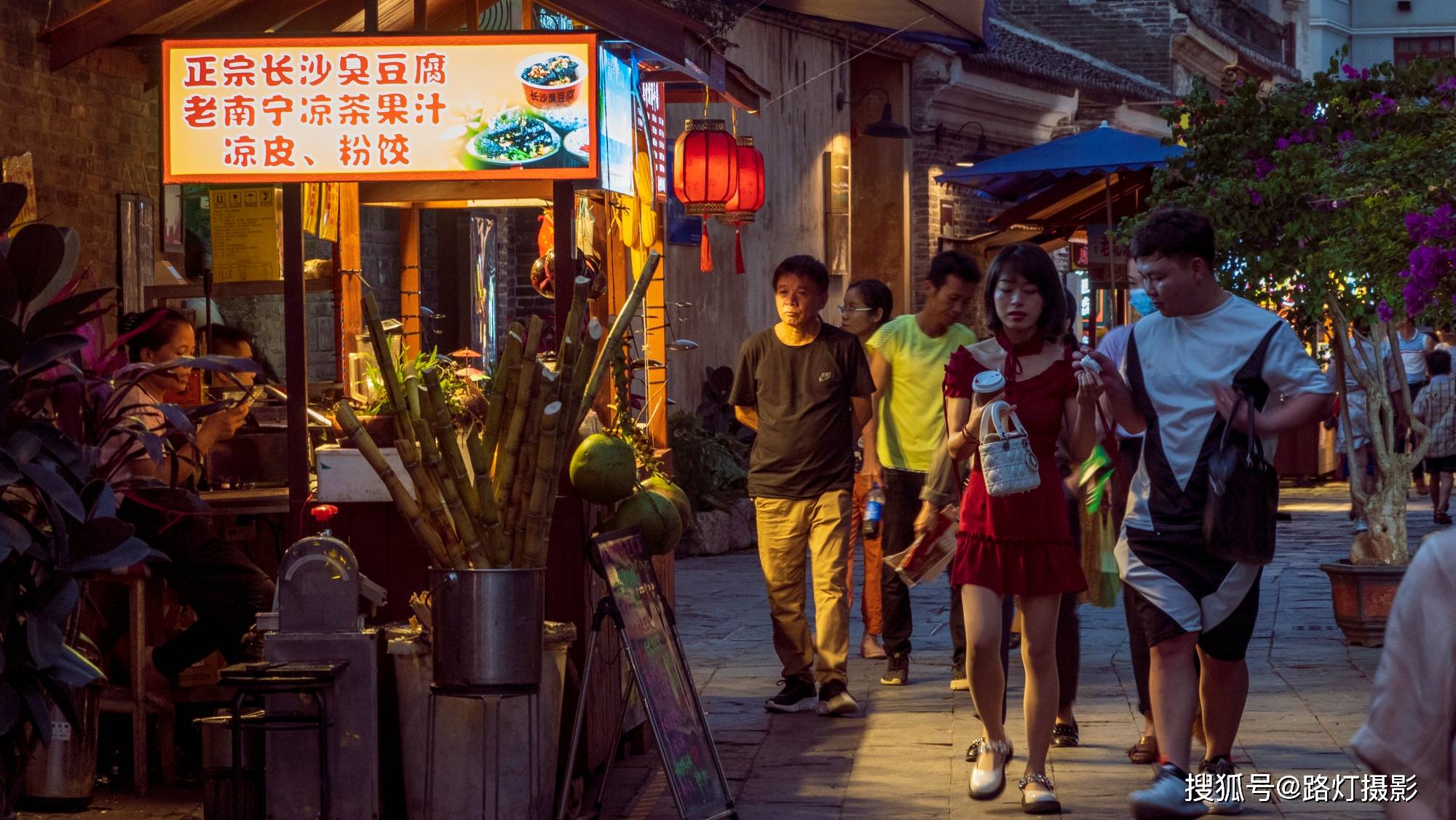 夜生活|中国“睡觉最晚”的省会城市，风光好美女多，凌晨2点街上还热闹