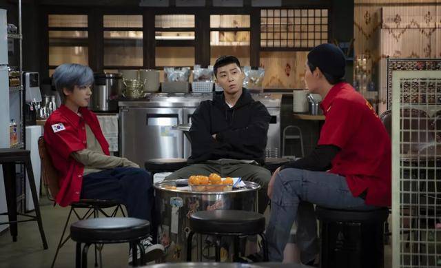 朴世路|8.8分,漫改复仇大戏,从认真数钱开始