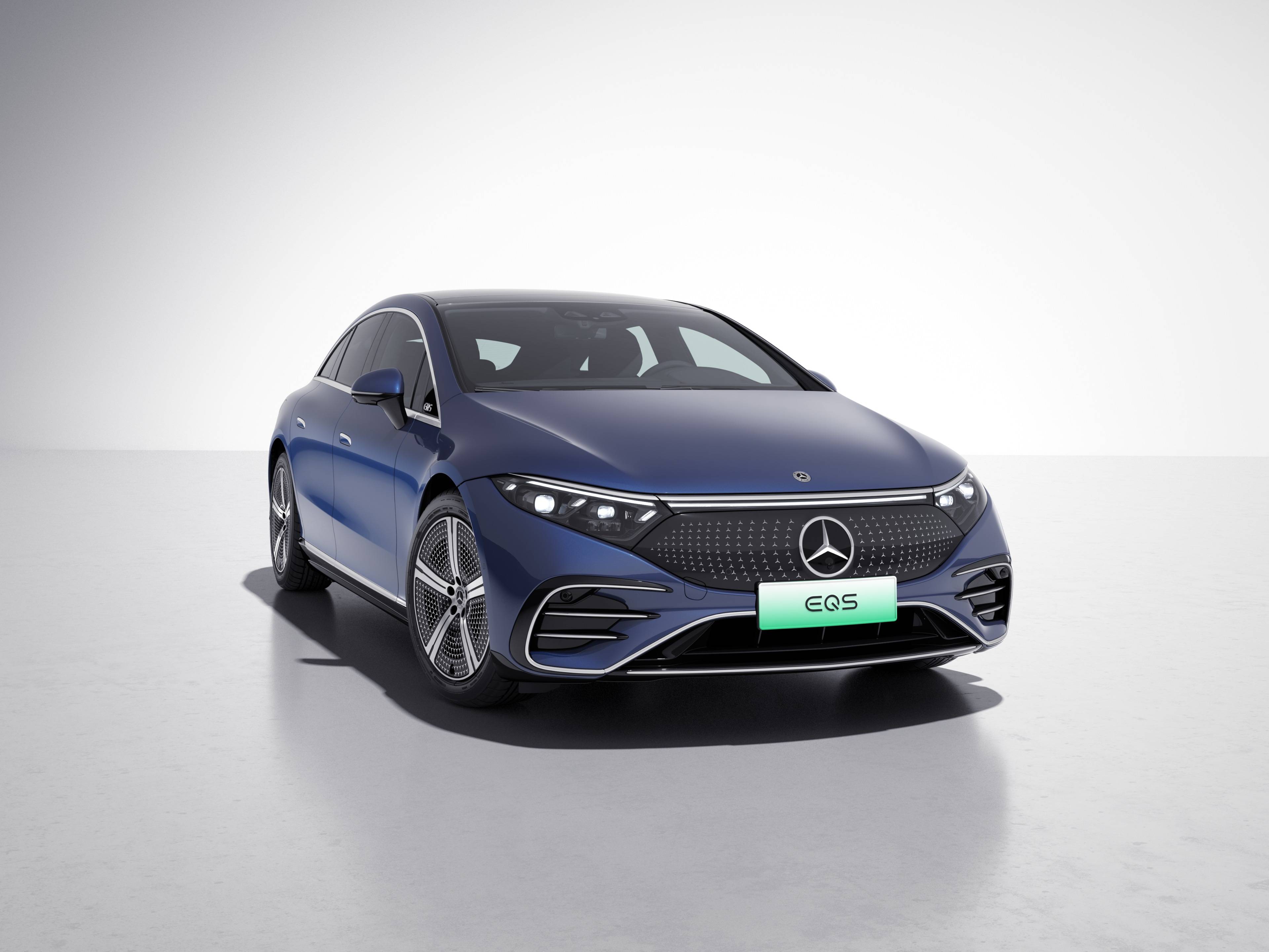 奔驰一干就干单大的100多万的奔驰全新eqs到底有何魅力