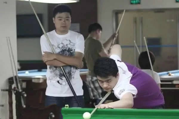 连败|中国名将狂轰138-0、108-5、76-1，3-2绝杀世锦赛冠军，鲁宁夺2连胜