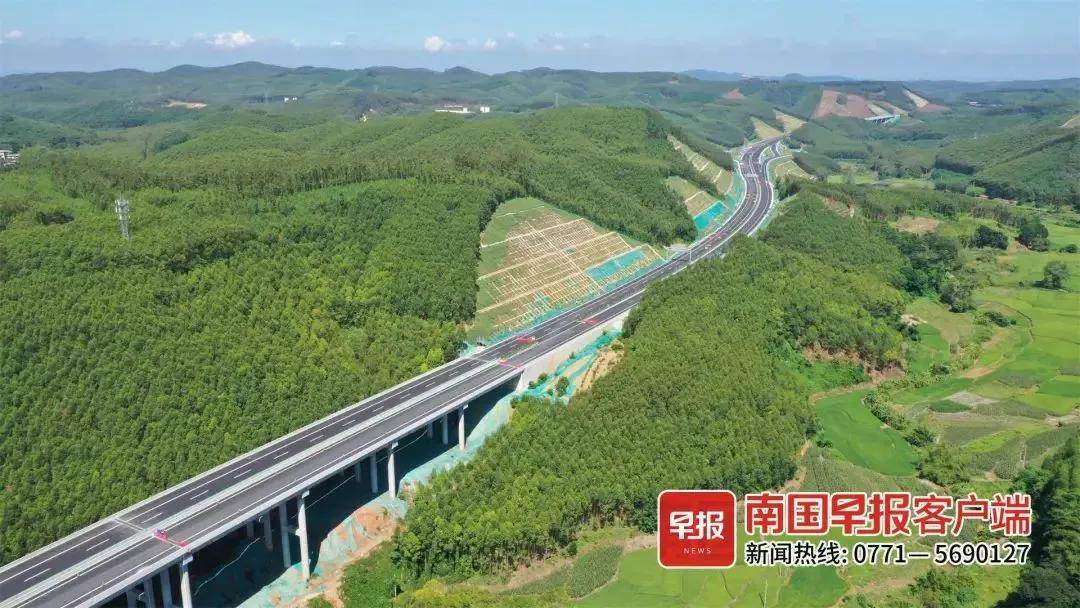 县,终点在南宁市西乡塘区坛洛镇与隆安县那桐镇交界处的广安村附近,全