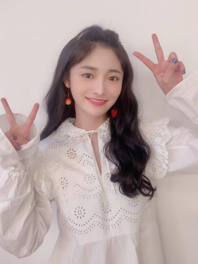 计划周洁琼不做乖乖女，同Aron拍摄cp感满满，脏辫造型被赞冷酷仙女